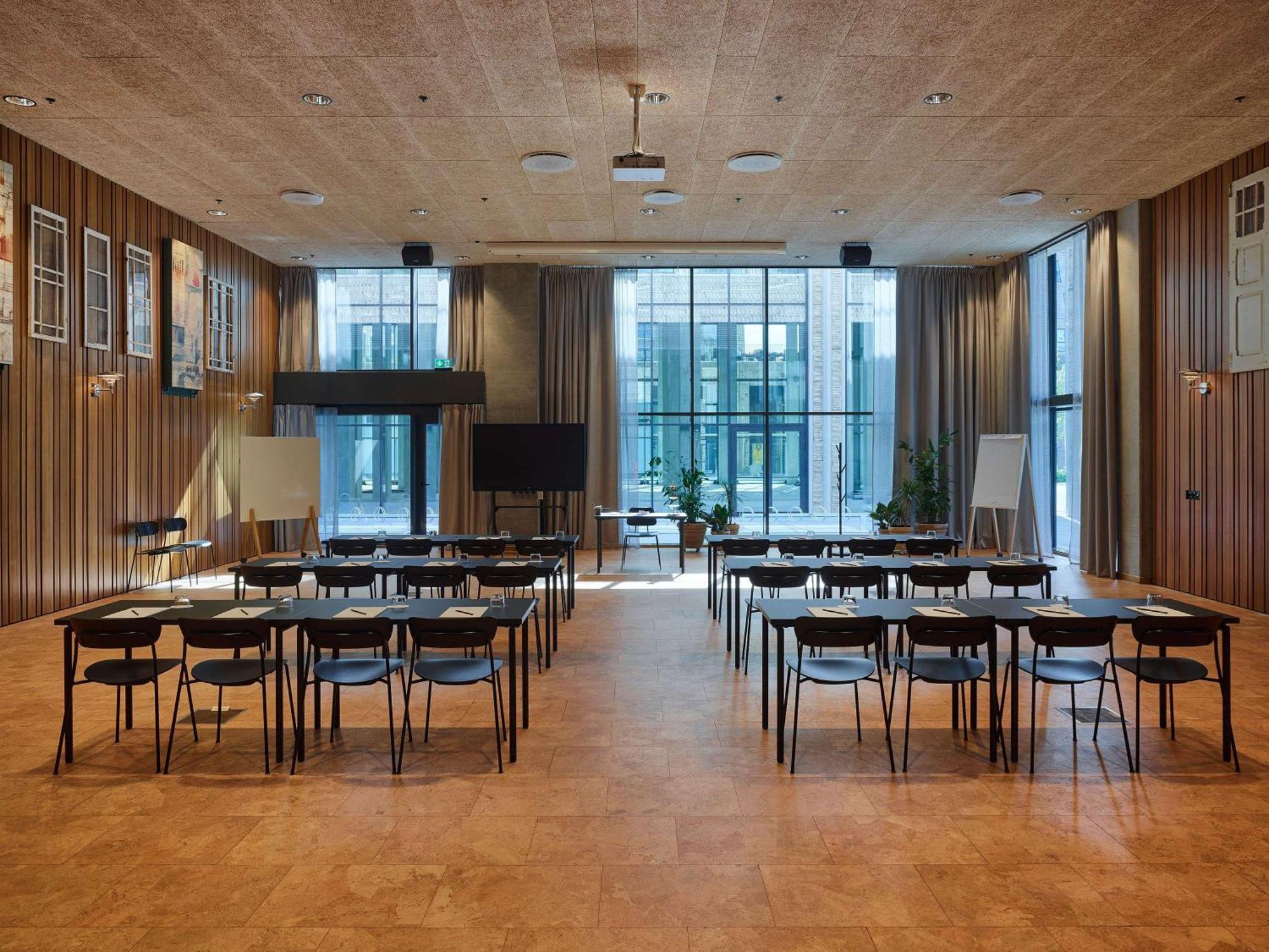 25hours Paper Island Hotell